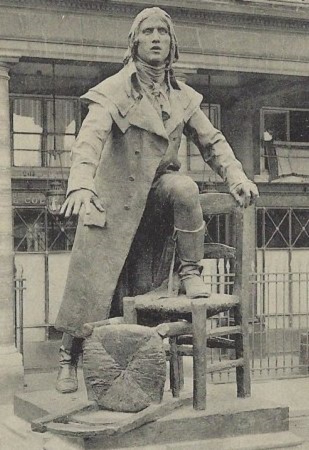 Sculpture Camille Desmoulins au palais royal (fondue)