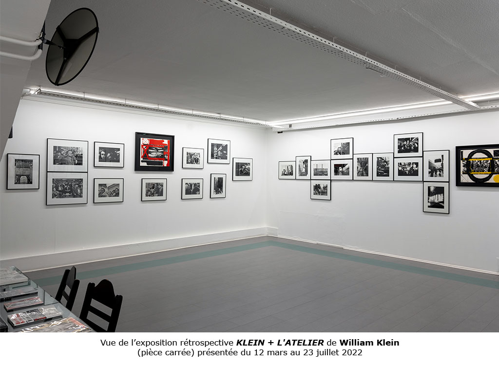 Vue de l’exposition rétrospective   KLEIN + L'ATELIER de William Klein (pièce carrée) présentée du 12 mars au 23 juillet 2022